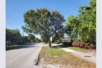 743 S Swinton Avenue #1, Delray Beach, FL 33444 - Photo 5