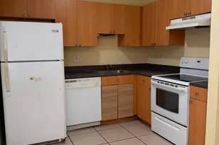 4700 NW 9th Ct, Plantation, FL 33317 - Photo 7