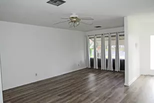 322 Colony Ln, Fort Pierce, FL 34982 - Photo 5
