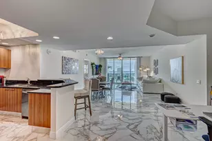 2640 Lake Shore Dr, Riviera Beach, FL 33404 - Photo 9