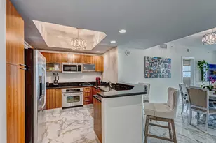 2640 Lake Shore Dr, Riviera Beach, FL 33404 - Photo 7