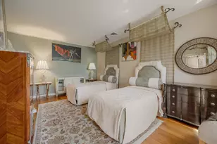23 Sloans Curve Dr, Palm Beach, FL 33480 - Photo 21
