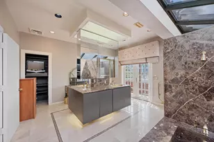 23 Sloans Curve Dr, Palm Beach, FL 33480 - Photo 17