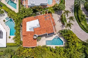 23 Sloans Curve Dr, Palm Beach, FL 33480 - Photo 33
