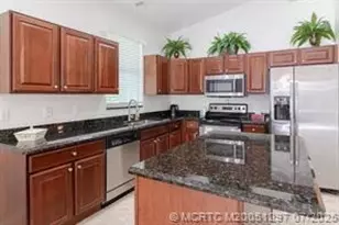 1446 SE Tidewater Pl, Stuart, FL 34997 - Photo 3
