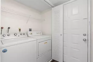 2226 N Cypress Bend Dr, Pompano Beach, FL 33069 - Photo 19
