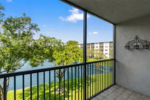 2226 N Cypress Bend Dr, Pompano Beach, FL 33069 - Photo 3