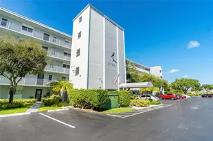 2226 N Cypress Bend Dr, Pompano Beach, FL 33069 - Photo 21