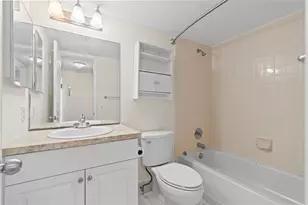 2226 N Cypress Bend Dr, Pompano Beach, FL 33069 - Photo 17