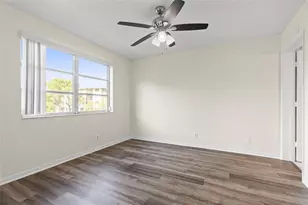 2226 N Cypress Bend Dr, Pompano Beach, FL 33069 - Photo 13