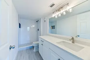 2226 N Cypress Bend Dr, Pompano Beach, FL 33069 - Photo 7