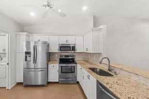 6079 Millington Way, Delray Beach, FL 33484 - Photo 7