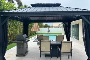 330 Sandalwood Ln, Boca Raton, FL 33487 - Photo 9