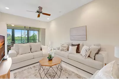 7472 La Paz Boulevard #302, Boca Raton, FL 33433 - Photo 5