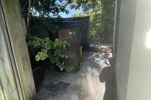 468 NE 42nd St, Boca Raton, FL 33431 - Photo 33