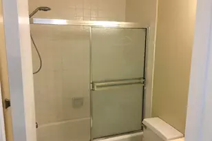 12060 NW 11th St, Pembroke Pines, FL 33026 - Photo 11
