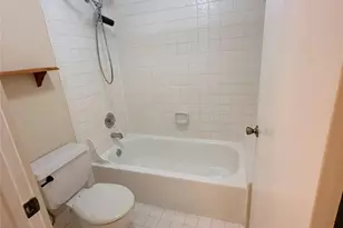 12060 NW 11th St, Pembroke Pines, FL 33026 - Photo 7