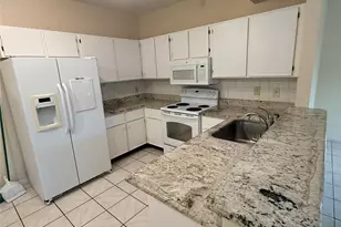 12060 NW 11th St, Pembroke Pines, FL 33026 - Photo 13