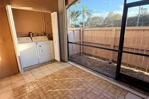 12060 NW 11th St, Pembroke Pines, FL 33026 - Photo 15