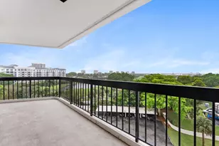 2425 Presidential Way, West Palm Beach, FL 33401 - Photo 23