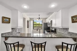 3716 Whitehall Dr, West Palm Beach, FL 33401 - Photo 11