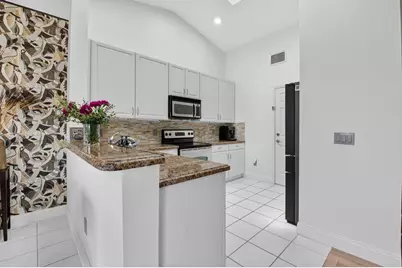 17257 Boca Club Boulevard #Apt 5, Boca Raton, FL 33487 - Photo 9