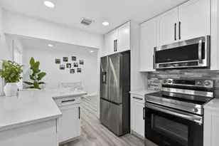 326 Alhambra Pl, West Palm Beach, FL 33405 - Photo 19