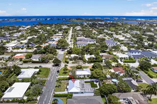 326 Alhambra Pl, West Palm Beach, FL 33405 - Photo 3
