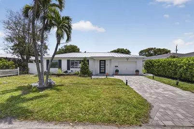 326 Alhambra Place, West Palm Beach, FL 33405 - Photo 1
