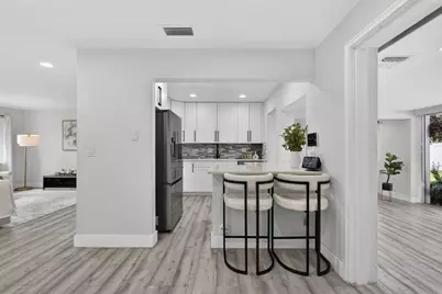 326 Alhambra Place, West Palm Beach, FL 33405 - Photo 15