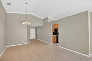 3746 Torres Cir, West Palm Beach, FL 33409 - Photo 11