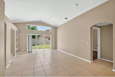 3746 Torres Circle, West Palm Beach, FL 33409 - Photo 13