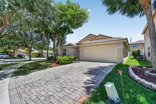 3746 Torres Cir, West Palm Beach, FL 33409 - Photo 3
