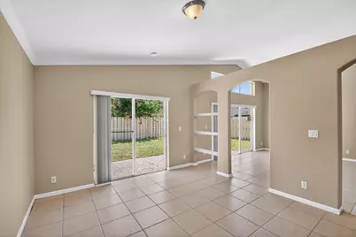 3746 Torres Circle, West Palm Beach, FL 33409 - Photo 21