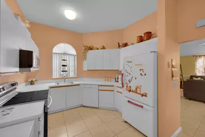 5379 Verona Drive #H, Boynton Beach, FL 33437 - Photo 9