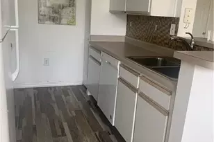 131 SW 117th Ave, Pembroke Pines, FL 33025 - Photo 9