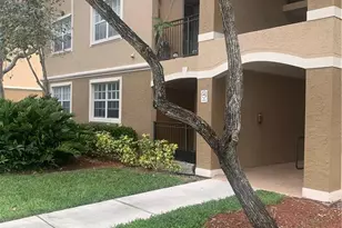 131 SW 117th Ave, Pembroke Pines, FL 33025 - Photo 1
