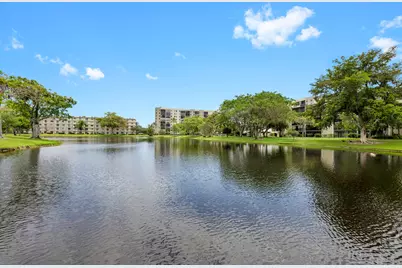 2205 S Cypress Bend Drive #801, Pompano Beach, FL 33069 - Photo 15