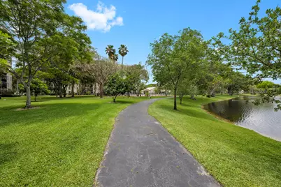 2205 S Cypress Bend Drive #801, Pompano Beach, FL 33069 - Photo 17