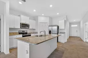 10552 SW Toren Wy, Port Saint Lucie, FL 34987 - Photo 3