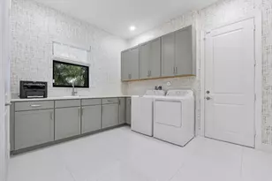 8685 Parkland Bay Dr, Parkland, FL 33076 - Photo 45