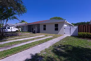 5815 S 38th St, Greenacres, FL 33463 - Photo 3