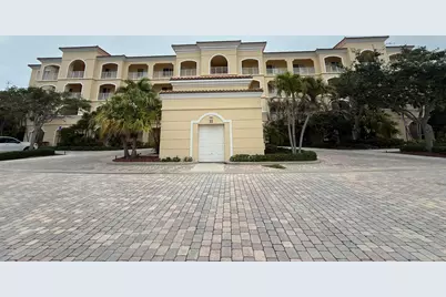 11 W Harbour Isle Dr W #105, Fort Pierce, FL 34949 - Photo 1