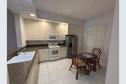 11 W Harbour Isle Dr W #105, Fort Pierce, FL 34949 - Photo 3