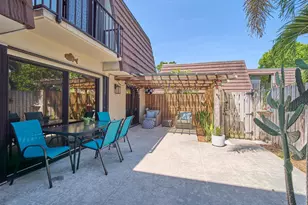 803 8th Ln, Palm Beach Gardens, FL 33418 - Photo 3