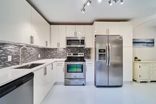 803 8th Ln, Palm Beach Gardens, FL 33418 - Photo 13
