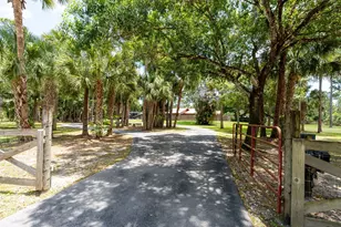 11001 SW Hawk View Cir, Stuart, FL 34997 - Photo 43