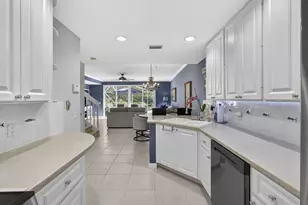 306 Salinas Dr, Palm Beach Gardens, FL 33410 - Photo 25