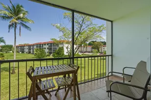9720 S Hollybrook Lake Dr, Pembroke Pines, FL 33025 - Photo 19