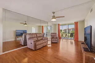 9720 S Hollybrook Lake Dr, Pembroke Pines, FL 33025 - Photo 11